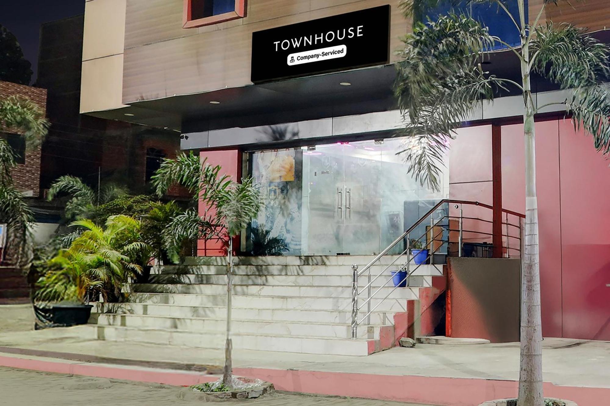Super Townhouse Gida Near Rto Office Hotel Gorakhpur Exterior photo