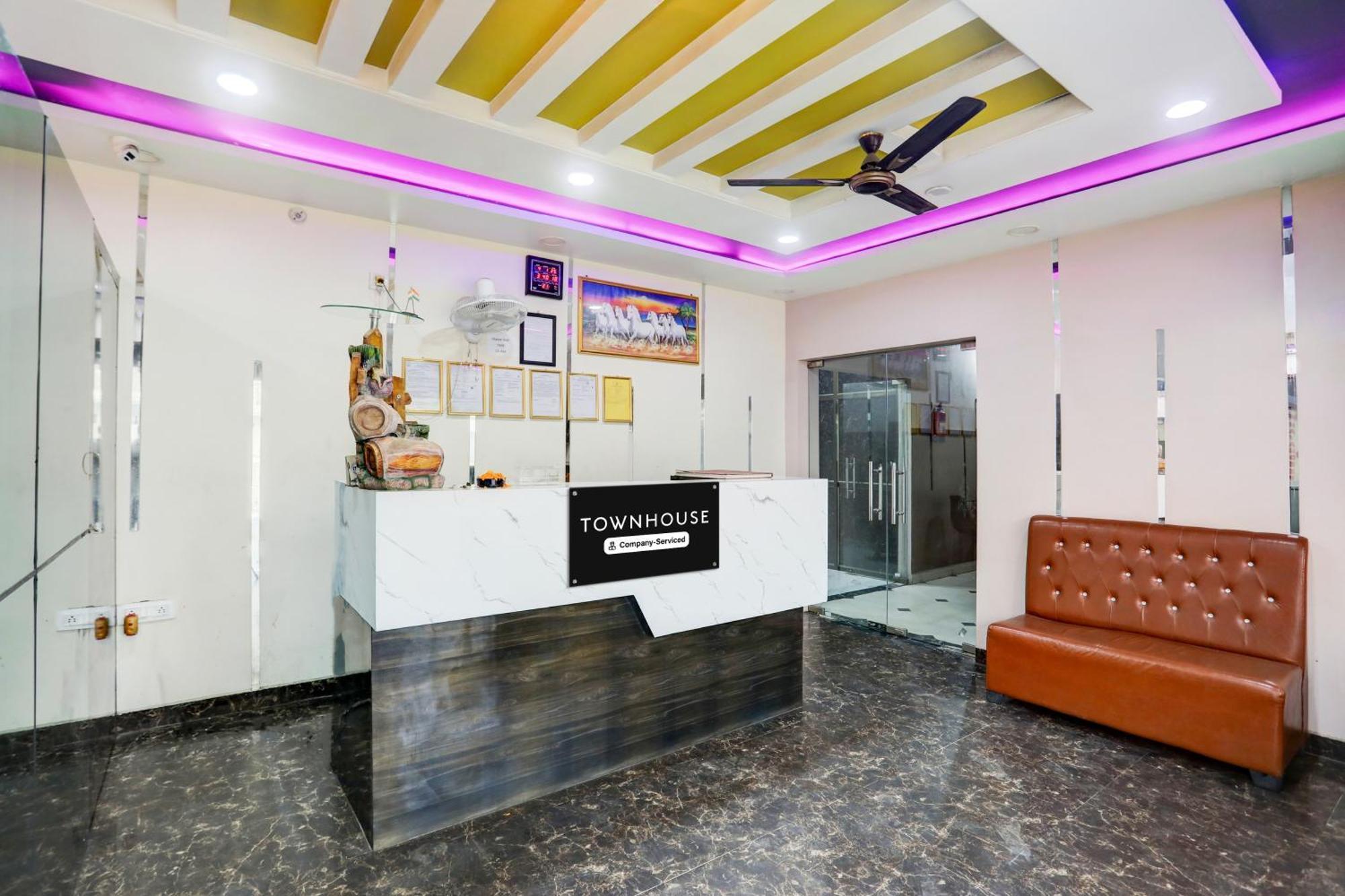 Super Townhouse Gida Near Rto Office Hotel Gorakhpur Exterior photo